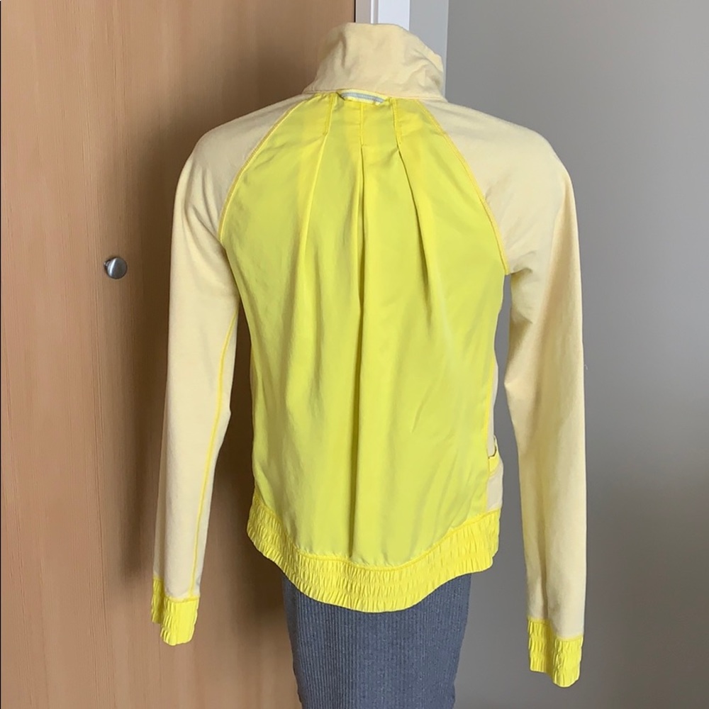 LULULEMON Yellow Jacket - Picture 2 of 2